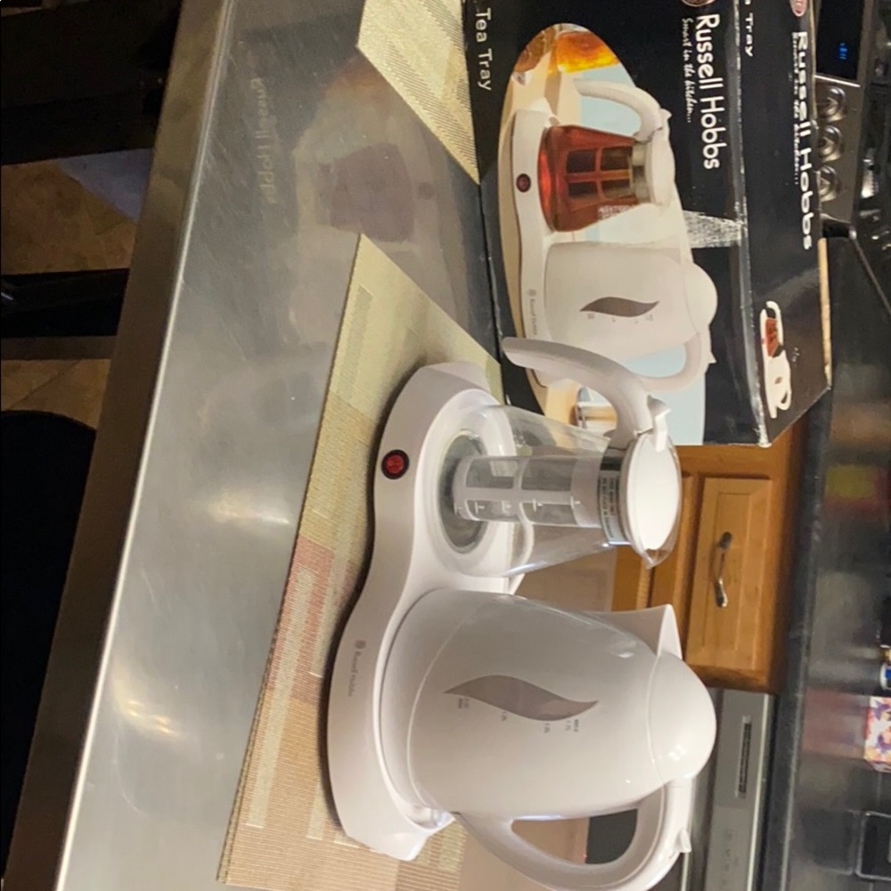 Russell Hobbs Tea Set